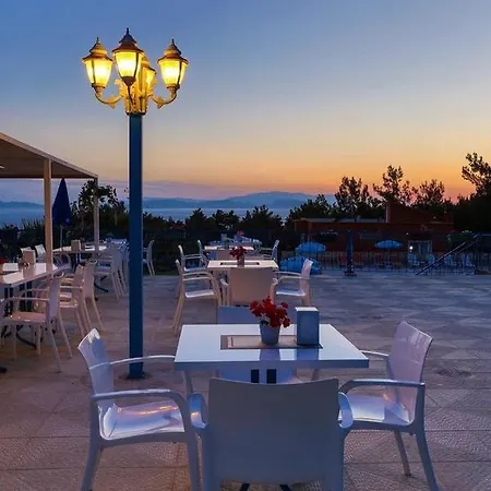 Sunset Garden *